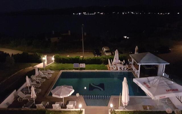 Safo Apartments and Rooms