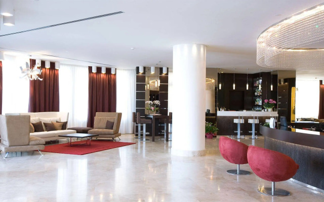 Laguna Palace Hotel
