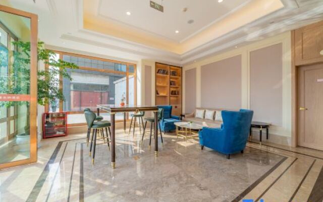 Vienna Hotel Chongqing West Station Square