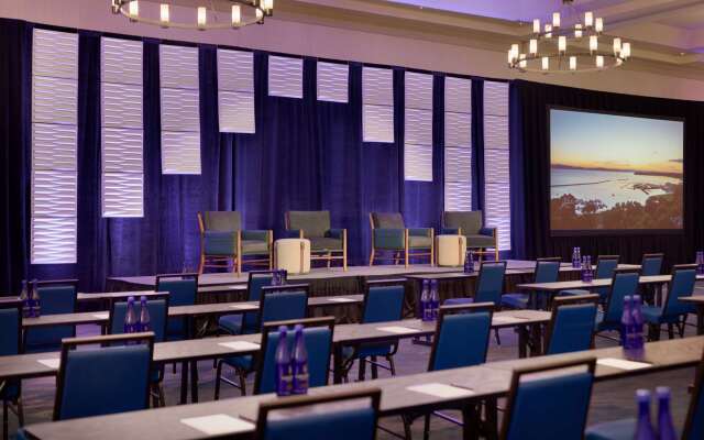 Hotel Champlain Burlington, Curio Collection by Hilton