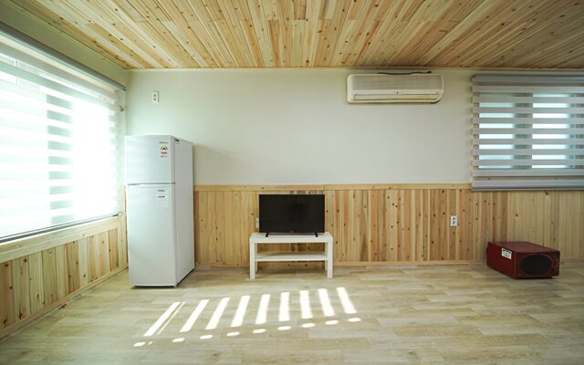 Cheongsando Sunset Pension