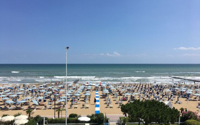 Hotel Universo