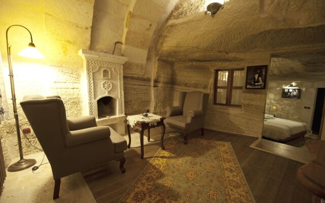 Terra Cave Hotel