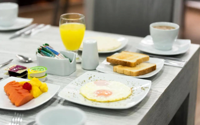 Fundadores by Ayenda