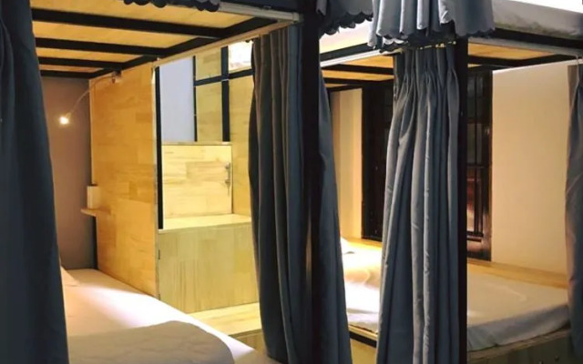 Vector Hostel