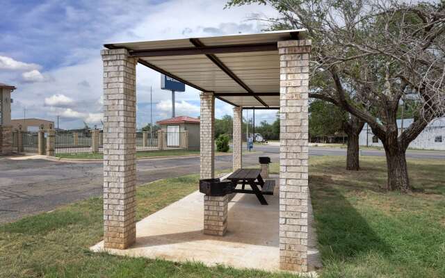 Best Western Snyder Inn