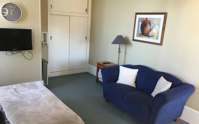 Manor Motel