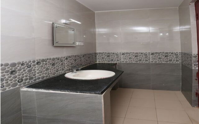 OYO 9904 Vyshakh Hotel