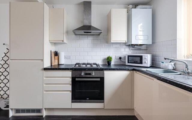 Stanley Sparkle Stays - 4BRooms, 4Beds, Prkg, Wifi