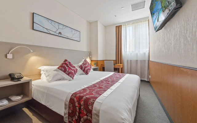 YEHS Hotel Sydney QVB