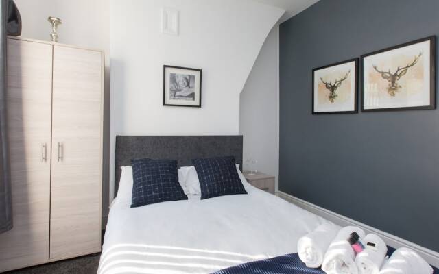 Townhouse @ 47 Clare Street Stoke