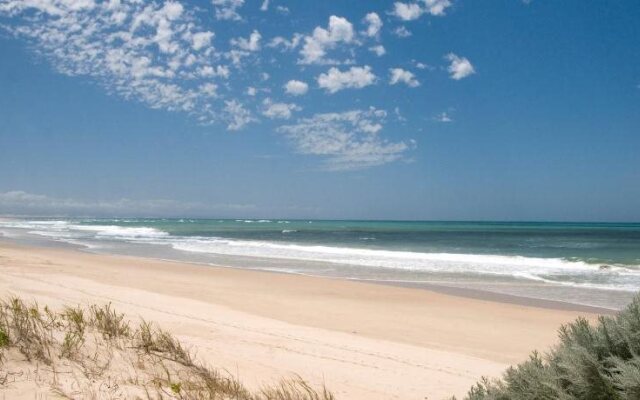 Moya Manzi Beach House