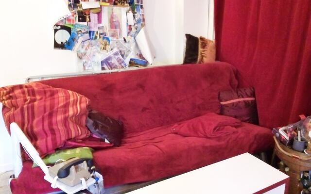 House With one Bedroom in Le Chesnay, With Furnished Garden