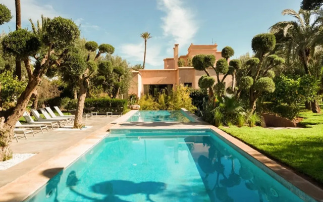 "luxury Private Home for 22 Pers & Pool..."