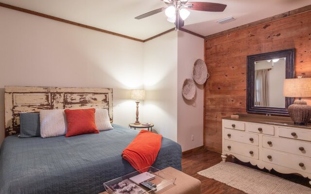 Sunset Lake Haus by RedAwning