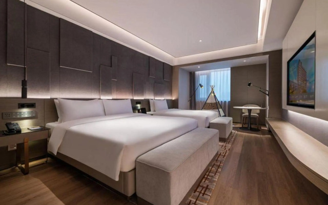 Novotel Jinniu Hotel