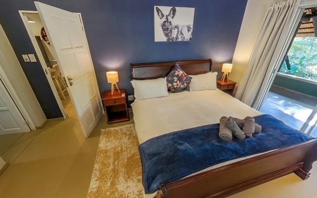 Kingfisher Creek Safari Lodge