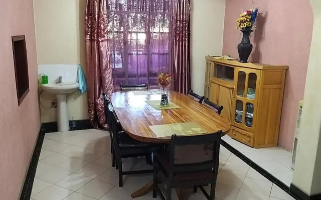 Lux Suites Weavers Haven Guest House