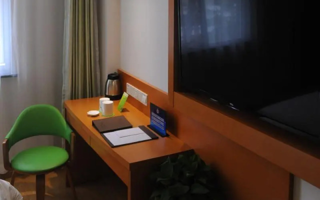 Vatica Beijing Changping District Xiguan Huandao Hotel