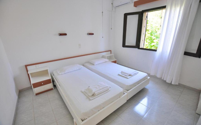 Antigonis Apartments