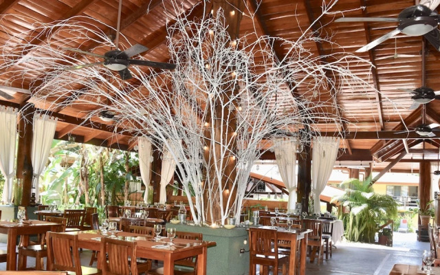 Hotel Playa Espadilla y Gardens