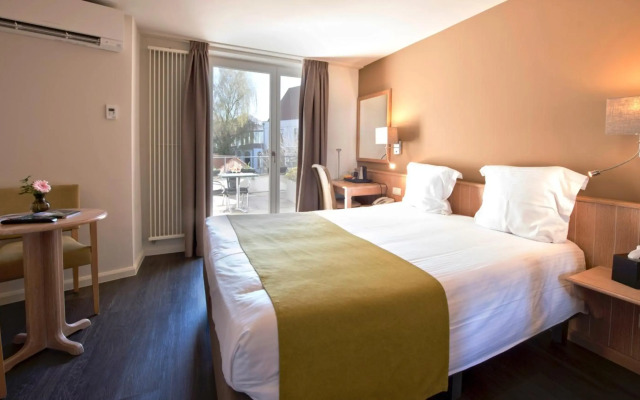 Flanders Hotel