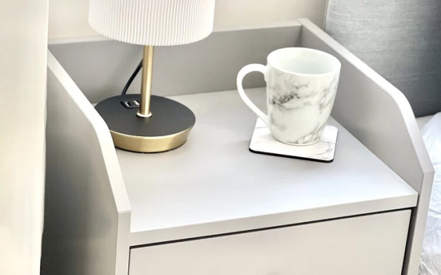 Luxurious MK City Apartment- Walk to Train Station