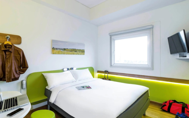 Deka Hotel Surabaya HR Muhammad