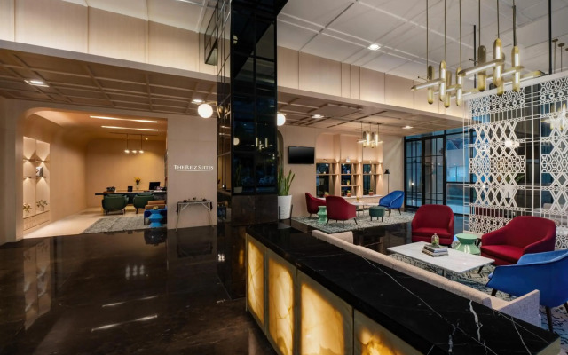 The Reiz Suites, Artotel Curated