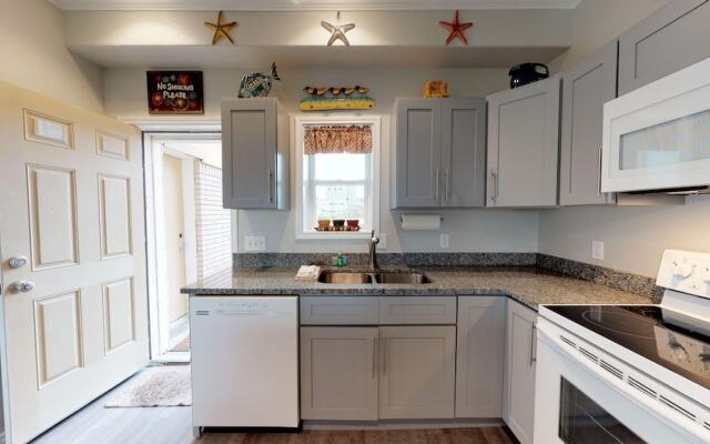 41ir: Beach  3 Bedroom Condo