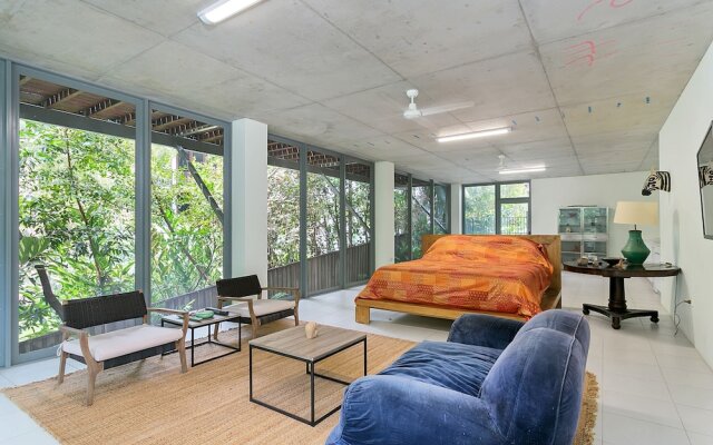 Veldree Palm Cove Rainforest Privacy