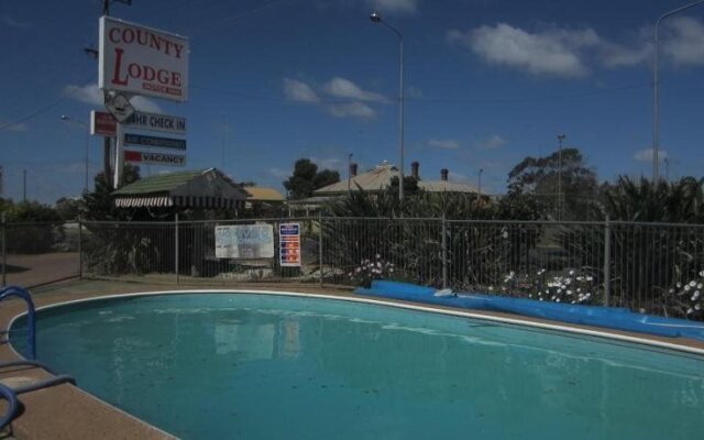 County Lodge Motor Inn