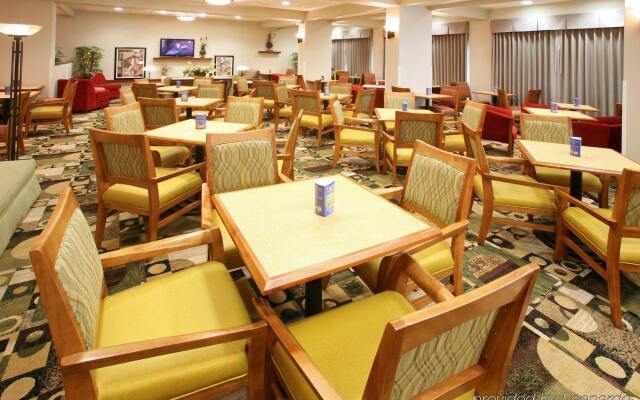 Holiday Inn Express & Suites Monterrey Aeropuerto by IHG