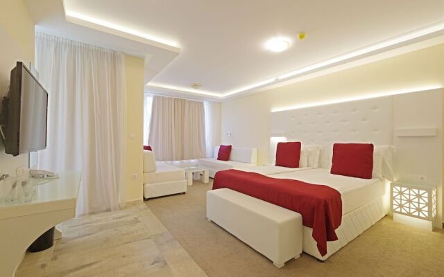 Hotel Perla Beach Luxury