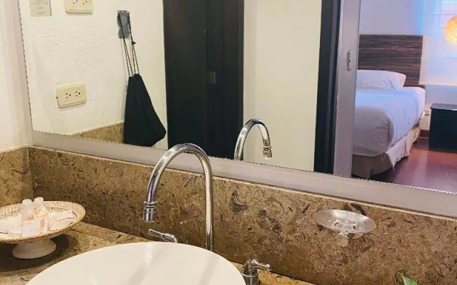 Hotel Retiro 84 by MIJ