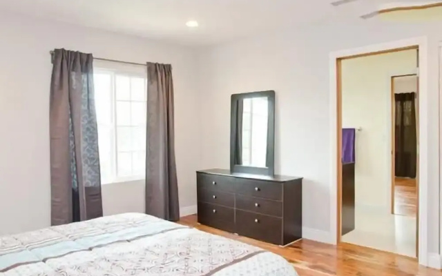 LA022 4 Bedroom Holiday home By Senstay