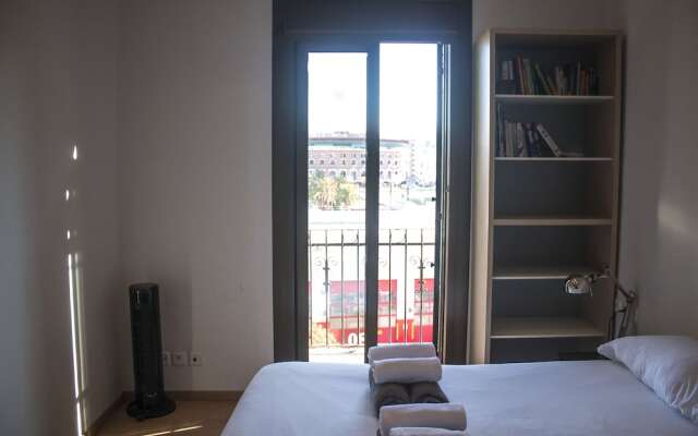 HOMEnFUN Plaza España Apartment