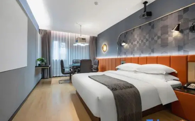 Pipiyang Hotel