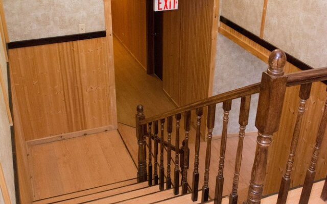 Mayflower Inn and Adventures