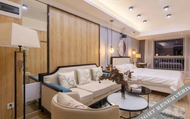The Romantic hotel(Daminghu store, Jinan)