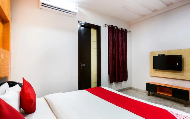 Oyo 60529 Hari Nagar Inn