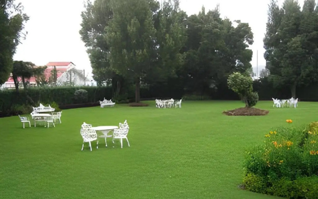 Kluney Manor
