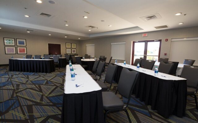 Holiday Inn Express Clinton by IHG