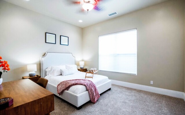 The Mermaid by AvantStay | Prvt Estate w/Swim-Up Bar, Volleyball Crt | Sleeps 14