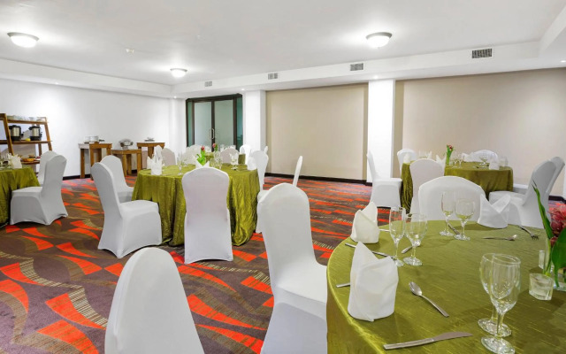 Holiday Inn Panama Canal by IHG