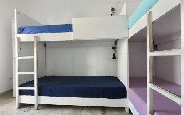 Fira Backpackers Place