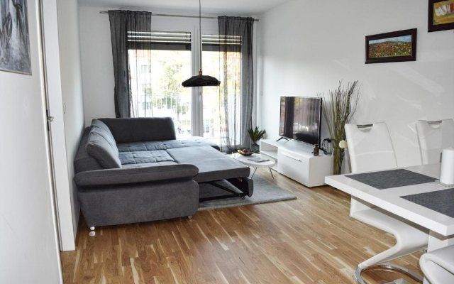 Cosy new Apartment 3min to VIC/Uno-City and Danube