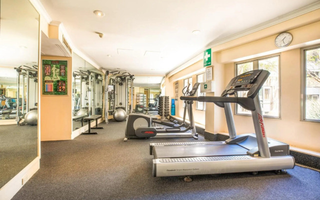 Holiday Inn Sydney Potts Point by IHG