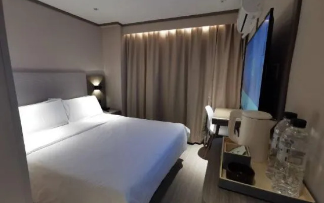 HanTing Hotel (Zibo High Tech Zone Lutai Avenue)