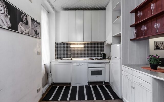 Porta Venezia Apartment